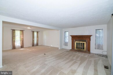 15510 Laurel Ridge Rd, Dumfries, VA 22025 - photo 5