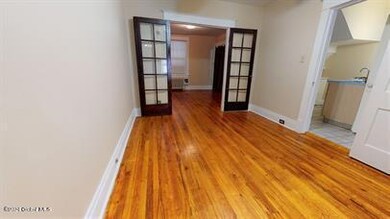 566 Park Ave unit 1, Albany, NY 12208 - photo 3