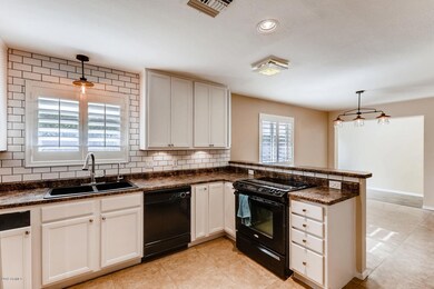 1238 N 24th St Mesa AZ 85213-large-009-0