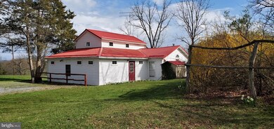 858 Mays Chapel Rd, Warfordsburg, PA 17267 - photo 3