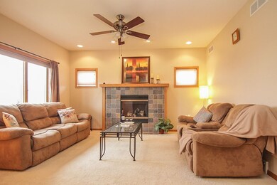 5175 Ninebark Dr, Fitchburg, WI 53711 - photo 4