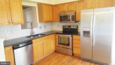 9081 Falcon Glen Ct, Bristow, VA 20136 - photo 7