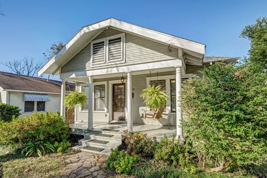 305 Aurora St, Houston, TX 77008 - photo 2