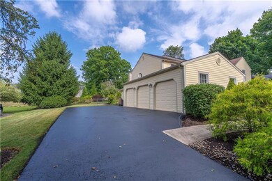 4399 Driftwood Ln, Allentown, PA 18103 - photo 5