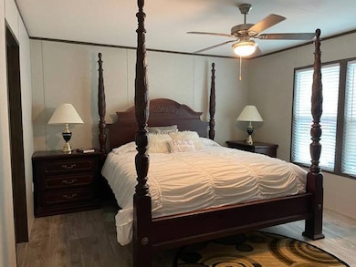 2300 Ward Bend Rd unit 117, Sealy, TX 77474 - photo 6