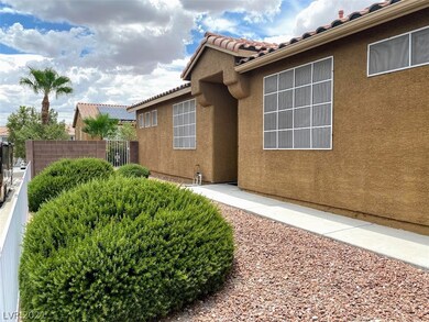 10115 Black Duck Ct, Las Vegas, NV 89117 - photo 4
