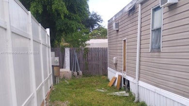 13491 SW 7th Place, Davie, FL 33325 - photo 7