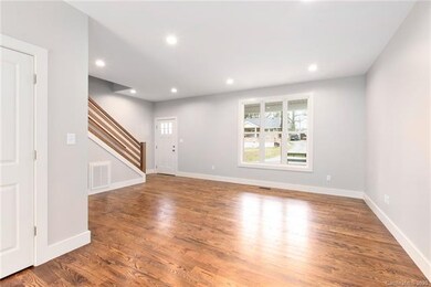 81 Bellevue Rd, Asheville, NC 28803 - photo 4