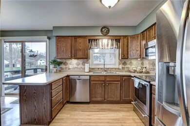 3417 Locust Ln, Eau Claire, WI 54703 - photo 2