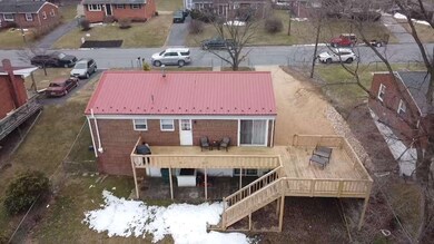 1131 S Winchester Ave, Waynesboro, VA 22980 - photo 6