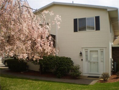 243 Chatham Cir, Warwick, RI 02886 - photo 2