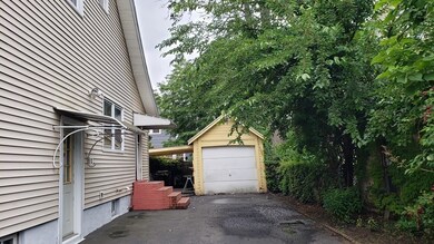 28 Shawmut St, Springfield, MA 01108 - photo 5