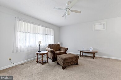 602 S Gerald Dr, Newark, DE 19713 - photo 5