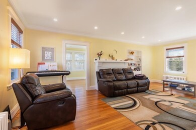 15 Angier Cir, Auburndale, MA 02466 - photo 4
