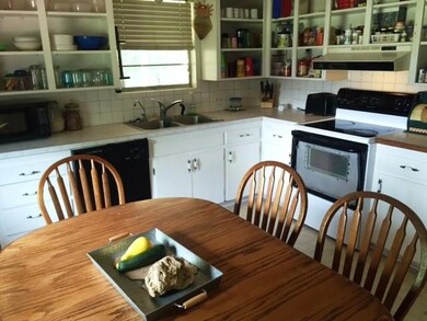 908 NW A St, Bentonville, AR 72712 - photo 6