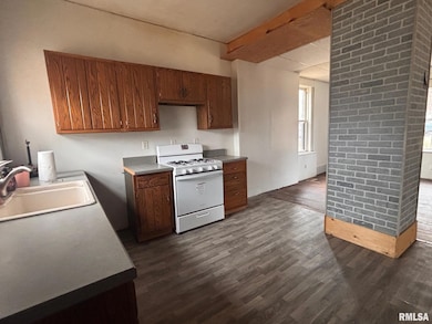 207 S Primm St, Athens, IL 62613 - photo 5