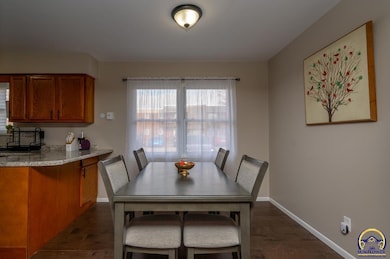 5436 SW 12th Terrace unit 2, Topeka, KS 66604 - photo 3