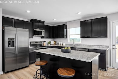 10213 Florentine Way, Charlotte, NC 28214 - photo 3