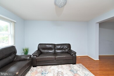 3038 Southern Elm Ct, Fairfax, VA 22031 - photo 4