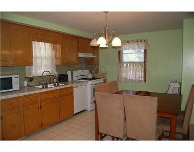 2 Cross St, North Providence, RI 02911 - photo 4