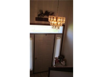 Entry/Foyer.