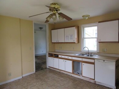 521 E Mulberry St, Lancaster, OH 43130 - photo 4