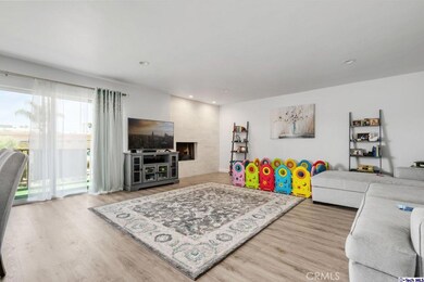 6225 Coldwater Canyon Ave unit 215, North Hollywood, CA 91606 - photo 2