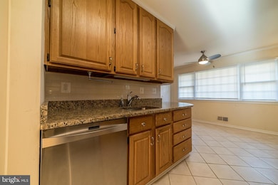 14409 Brad Dr, Rockville, MD 20853 - photo 5