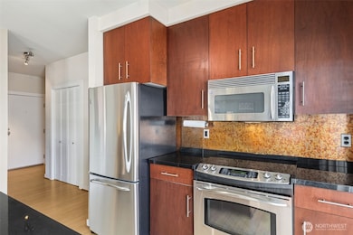 Dwell Roosevelt unit A410, Seattle, WA 98115 - photo 5