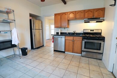 7 Greylock Rd unit 1, Allston, MA 02134 - photo 2