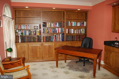 8117 Glenhurst Dr, Fairfax Station, VA 22039 - photo 5