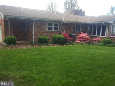 6585 Englewood Rd, Linthicum Heights, MD 21090 - photo 5