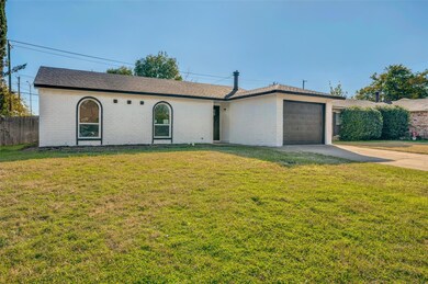 7204 Lancashire Dr, North Richland Hills, TX 76182 - photo 2