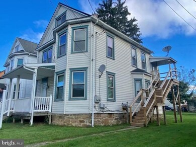 432 S Queen St, Littlestown, PA 17340 - photo 2