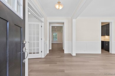 The Roanoke model offers 6 bedrooms, 5 full baths,