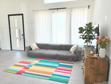 9546 Autumn Run Ln, Converse, TX 78109 - photo 2