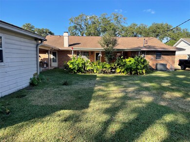 6431 Kury Ln, Houston, TX 77008 - photo 4