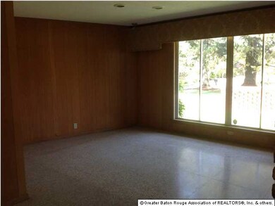 Dining room overlooking front yard