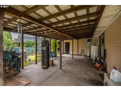 1554 E 2nd St, Newberg, OR 97132 - photo 5