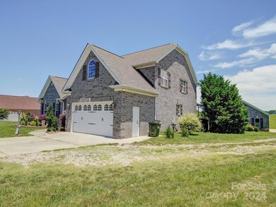 508 Clover Leaf Rd, Marshville, NC 28103 - photo 3