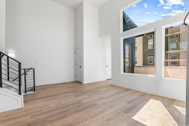 1493 W Burke Ln unit 101, Farmington, UT 84025 - photo 6