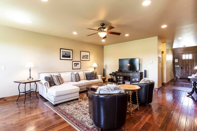 1102 Springer View Drive-005-001-1102Spr