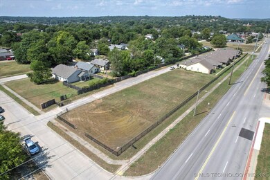 1326 Martin Luther King Junior Blvd unit A, Tulsa, OK 74106 - photo 6