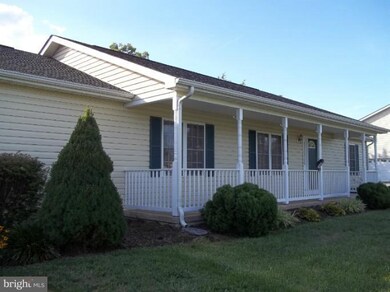 36 Isaac Dr, Bunker Hill, WV 25413 - photo 2