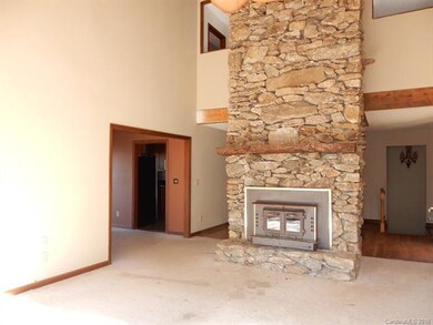 114 Ballantree Dr, Asheville, NC 28803 - photo 4