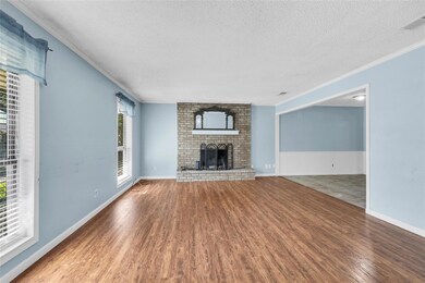 928 Columbus Ct, Bedford, TX 76022 - photo 6