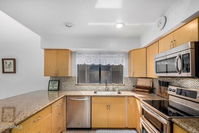 91 W Calle de Arcos, Tempe, AZ 85284 - photo 4