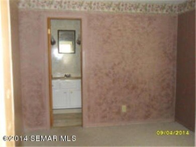 906 8th St SE, Austin, MN 55912 - photo 5