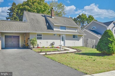 73 Appletree Dr, Levittown, PA 19055 - photo 2