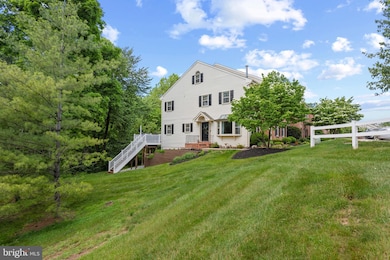 201 Georgetowne Ct, Royersford, PA 19468 - photo 2